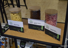 Myrthe: "We zijn ook heel trots op deze nieuwe 'crunchy's', gezoet met cichorei." 